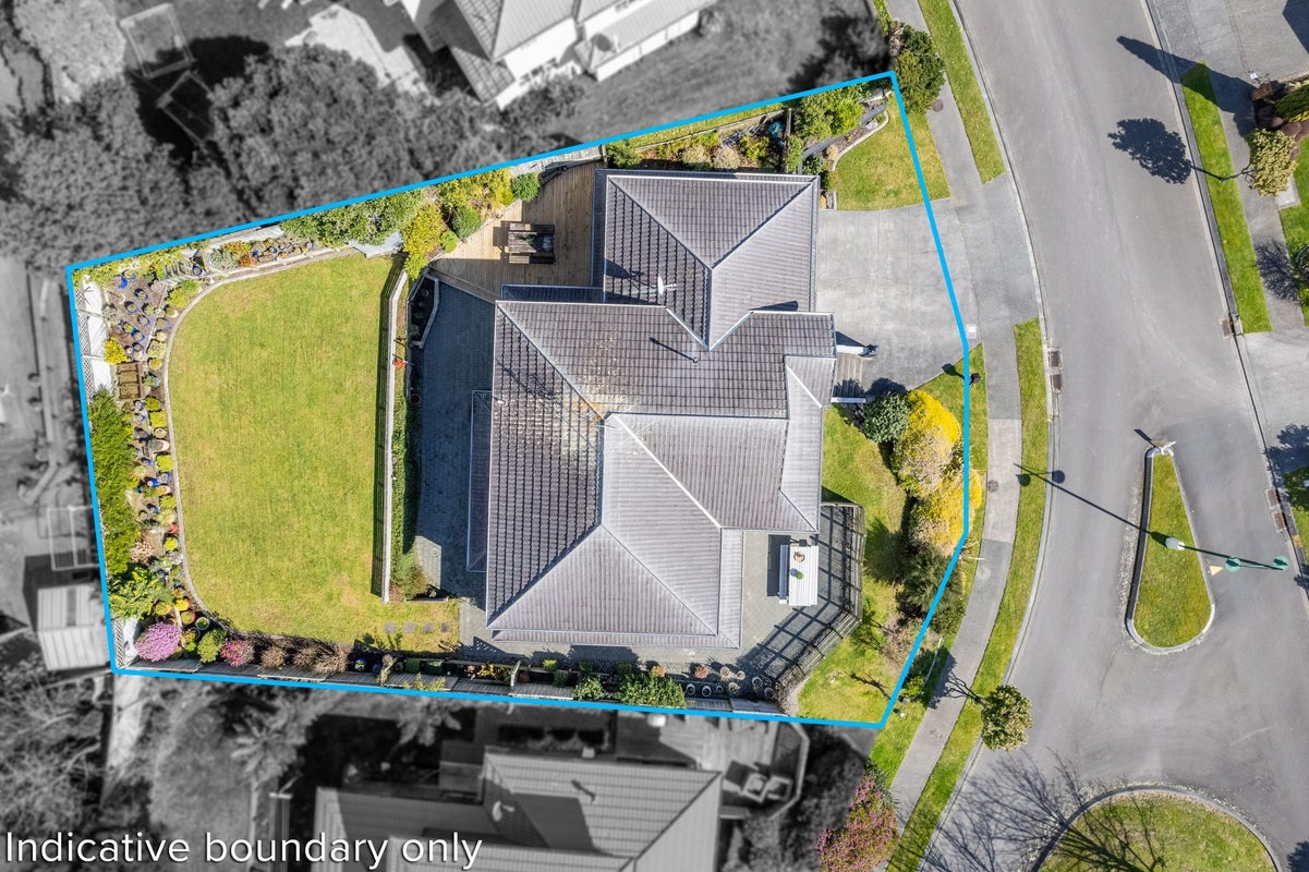 12 Lanyon Place, Whitby, Porirua - Carousel 50