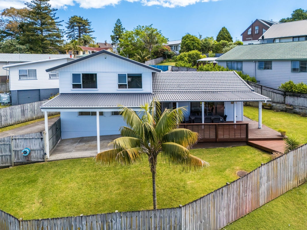 17 Fitzwater Place, Henderson, Auckland - Carousel 2