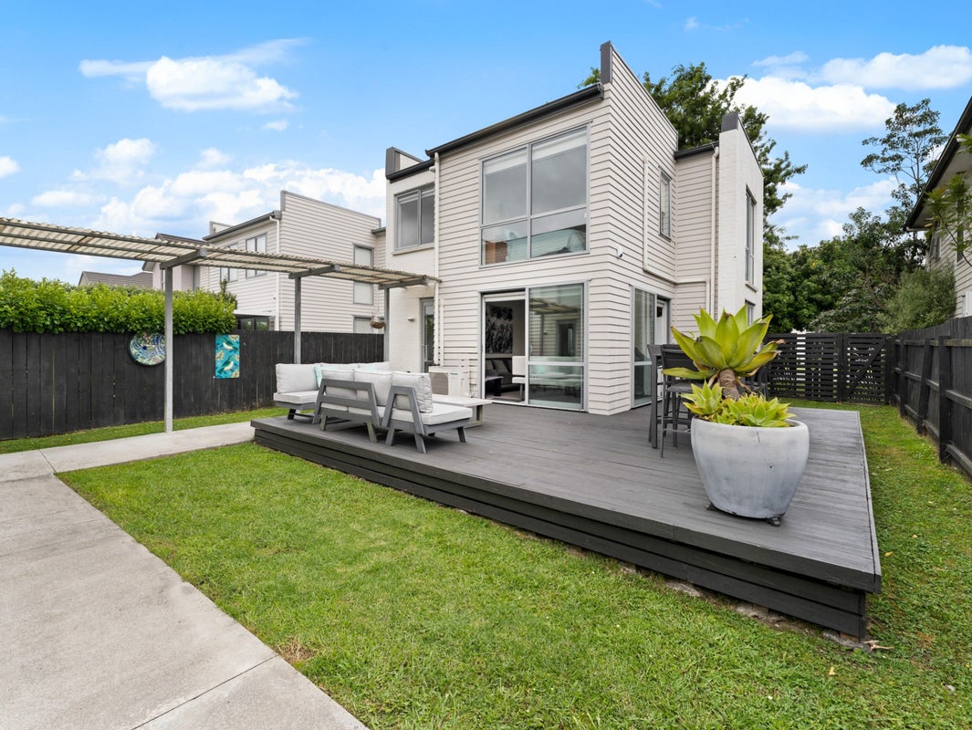 19 McGinty Street, Takanini, Auckland - Carousel 1
