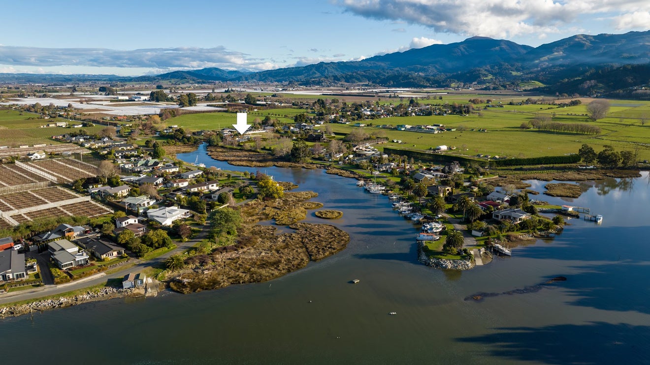 13 Green Tree Road, Riwaka - Carousel 21