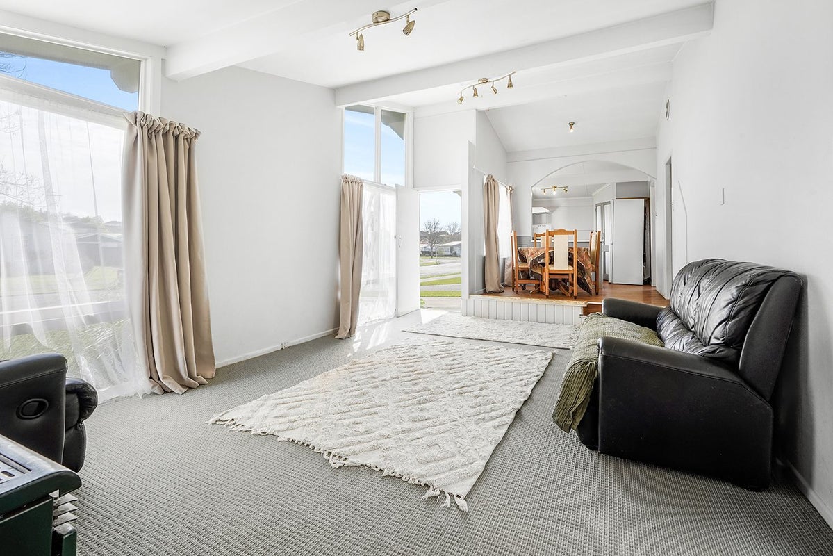 5 Hazelwood Avenue, Dinsdale, Hamilton - Carousel 2