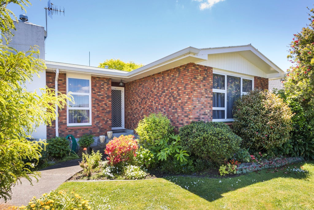 21 Lockhart Avenue, Milson, Palmerston North - Carousel 2