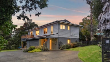 19 Mayall Avenue, Beach Haven, Auckland - Carousel 1
