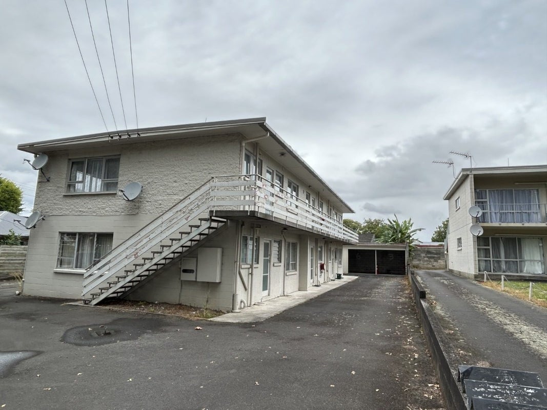 1/38 Wellington Street, Hamilton East, Hamilton - Carousel 1