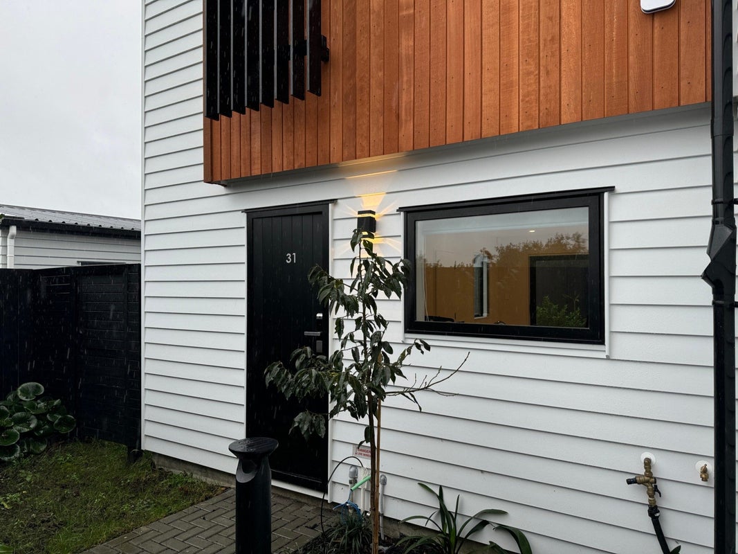 31 Windy Ridge Road, Glenfield, Auckland - Carousel 2