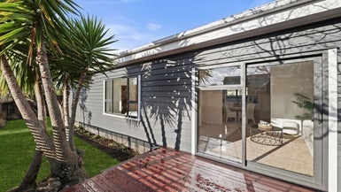 1/47 Celia Street, Redcliffs, Christchurch - Carousel 1