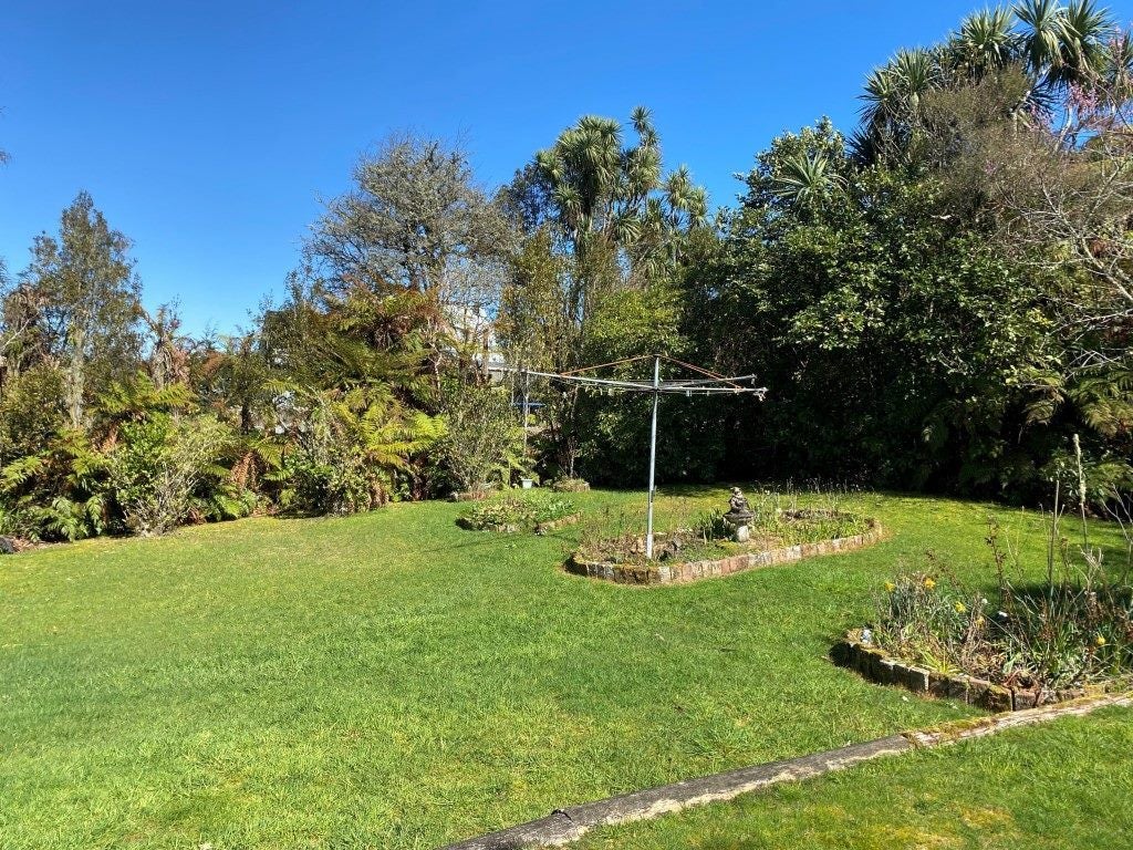 8 Oxford Street, Taylorville, Greymouth - Carousel 19