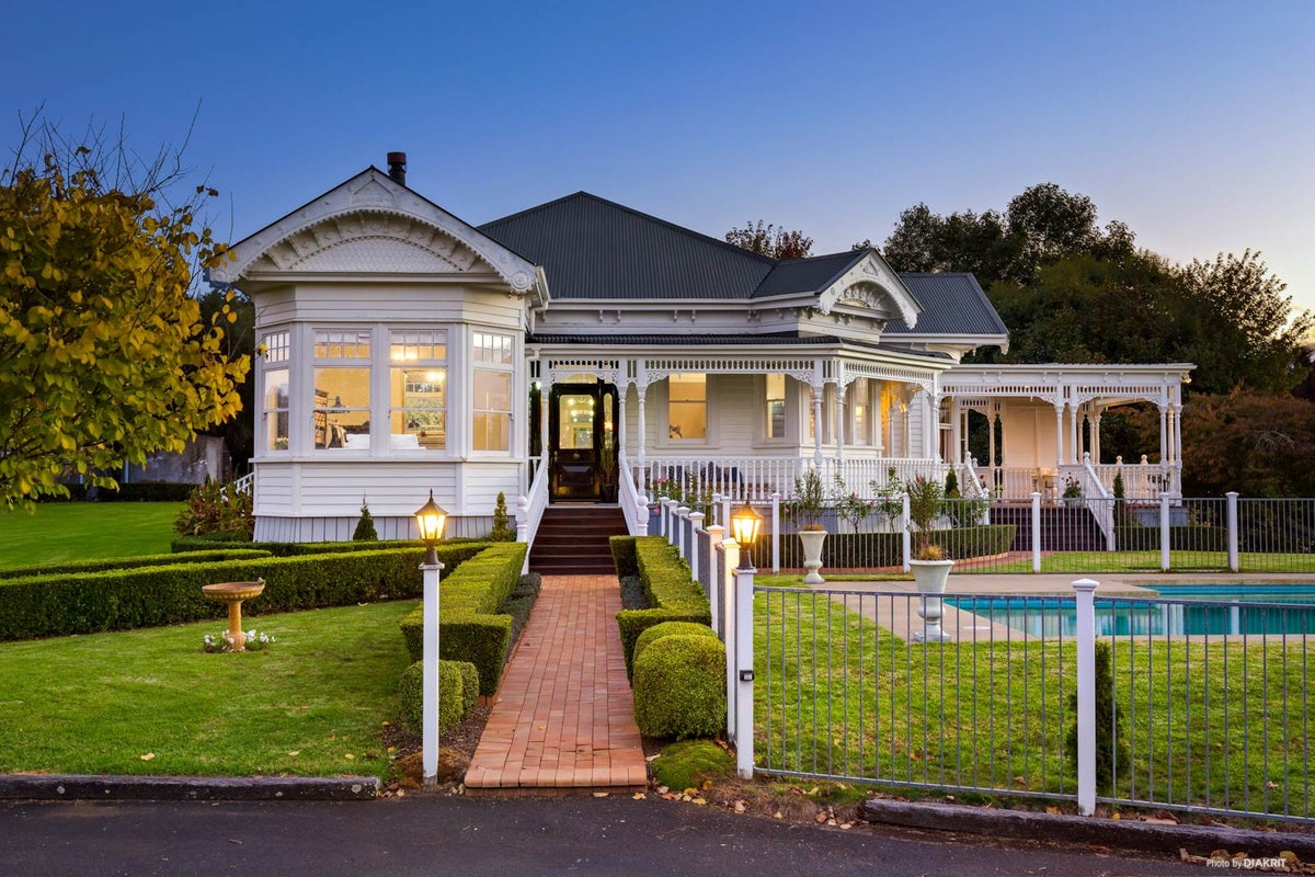 68 Gearon Road, Waiuku - Carousel 1