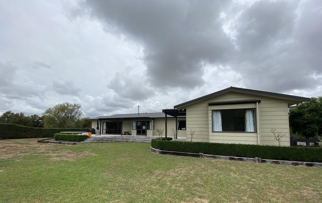 19 Sedgebrook Road, Patumahoe, Pukekohe - Carousel 1