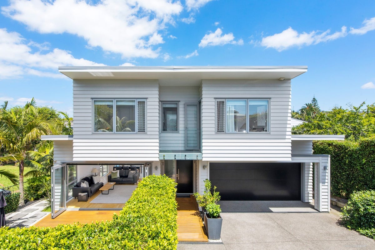 5A Mount Taylor Drive, Glendowie, Auckland - Carousel 1
