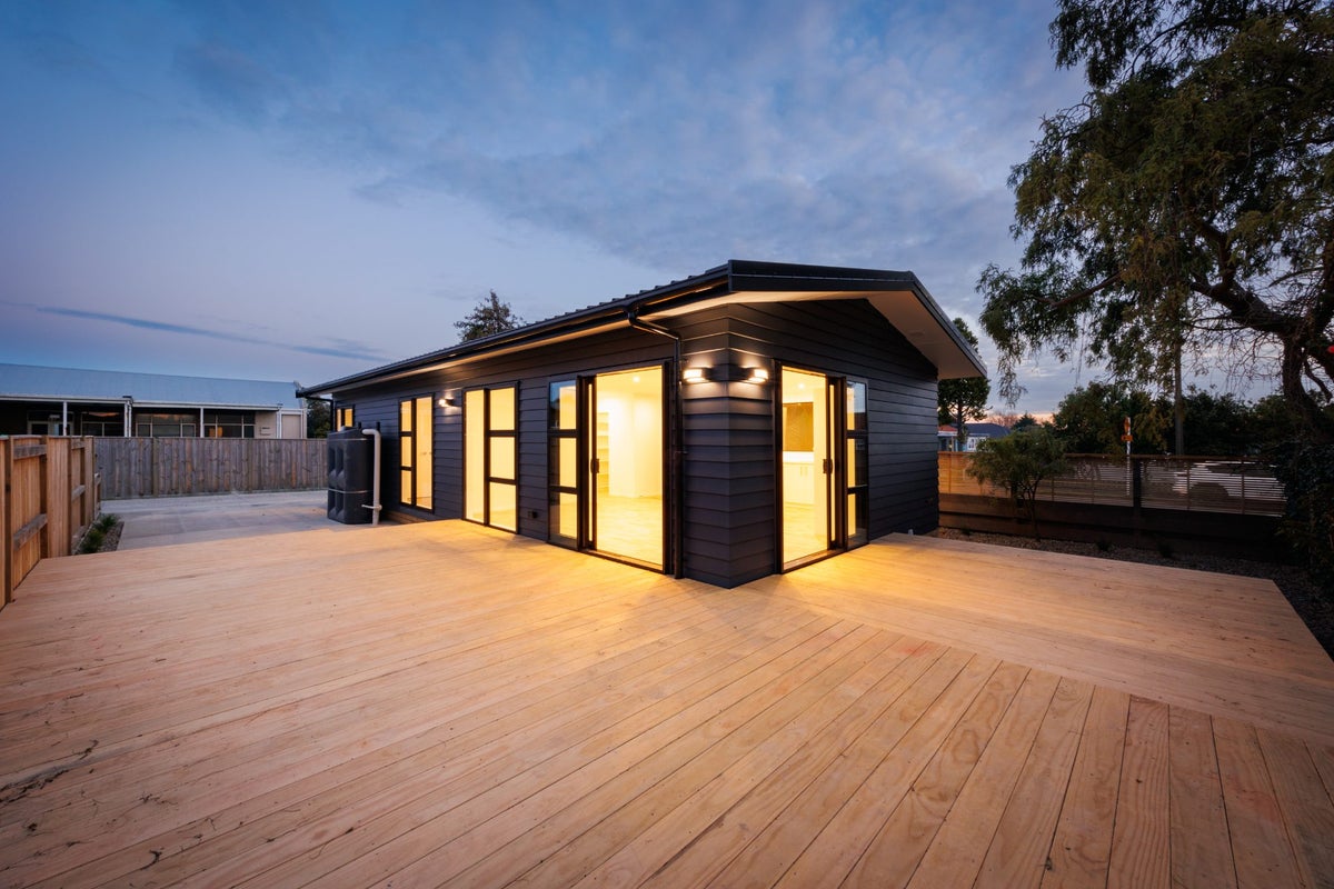 33 Botanical Road, Takaro, Palmerston North - Carousel 1