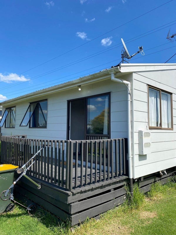 51A Trimdon Street, Randwick Park, Auckland - Carousel 1