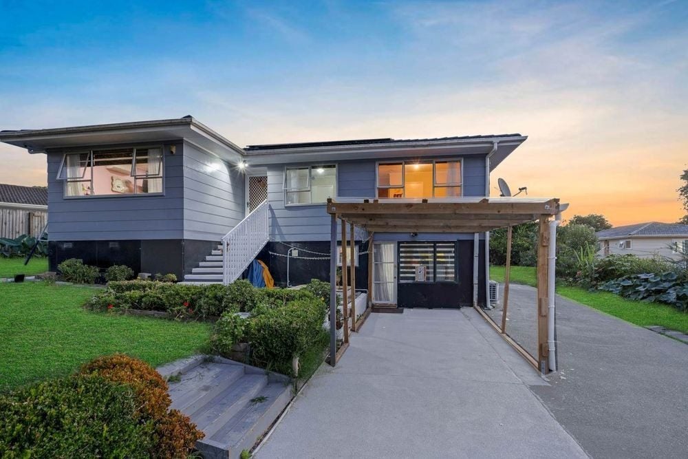 11 Fairdale Avenue, Red Hill, Papakura - Carousel 1