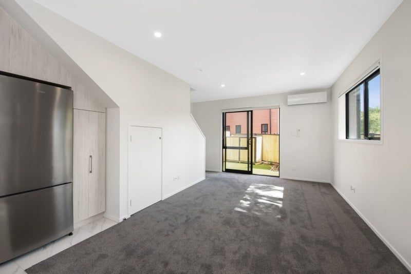 1/1 Milne Crescent, Taita, Lower Hutt - Carousel 12