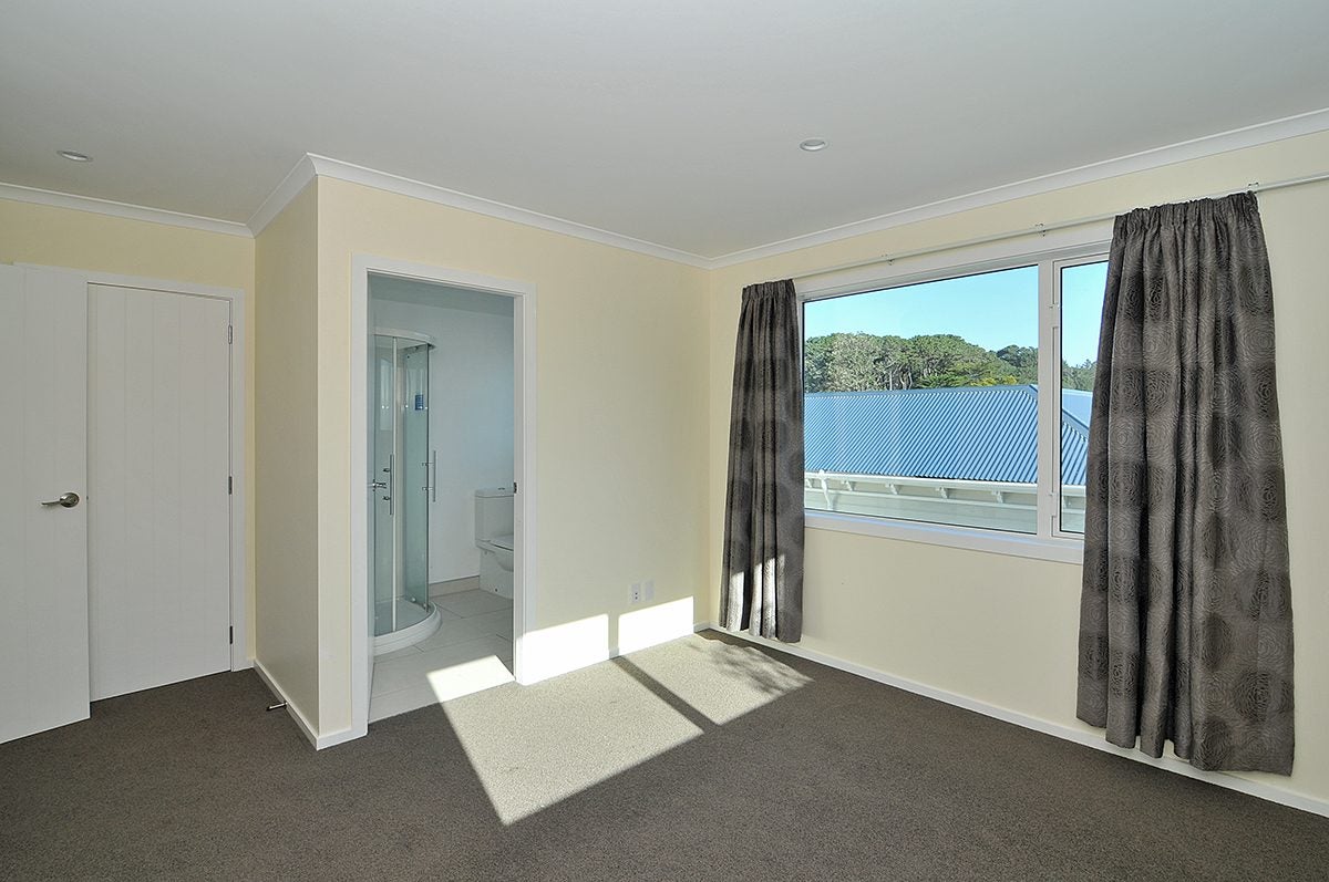 10A Te Wharepouri Street, Berhampore, Wellington - Carousel 10