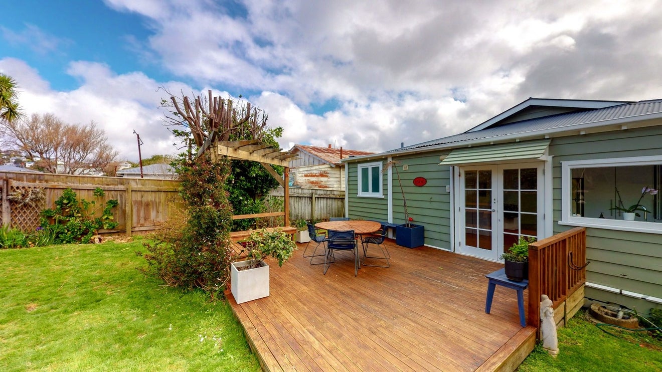 6 Ngata Street, Ngaio, Wellington - Carousel 1
