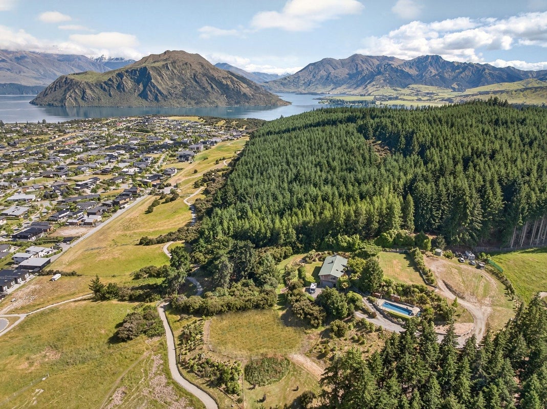 52 Kirimoko Crescent, Wanaka, Wanaka - Carousel 1