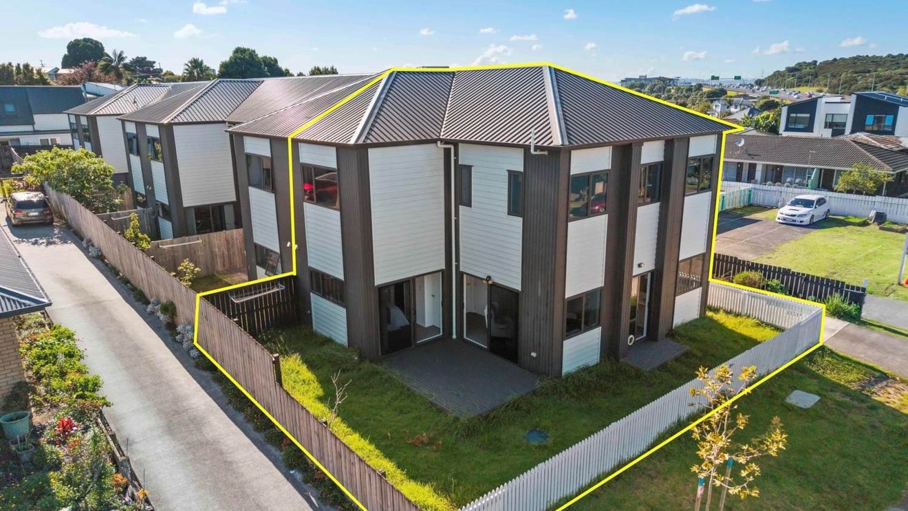 1/75 Aranui Road, Mount Wellington, Auckland - Carousel 1