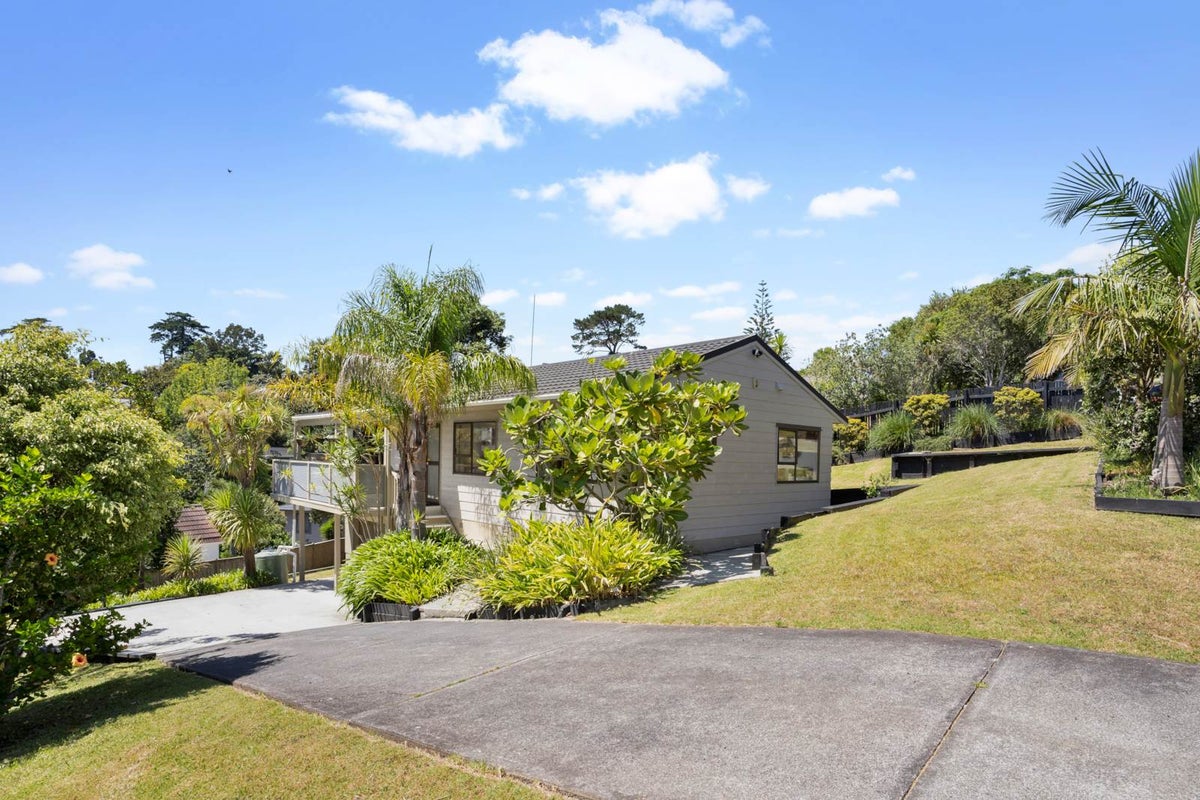 12 Halder Place, Torbay, Auckland - Carousel 1