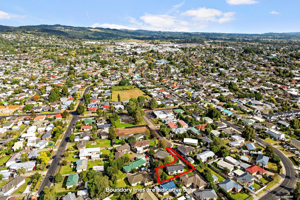 8 Sambrooke Crescent, Flat Bush, Auckland - Carousel 37