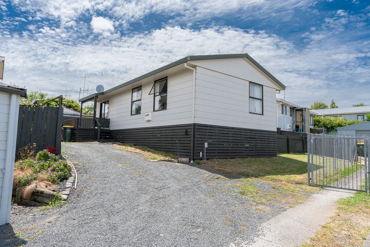 2B Tui Avenue, Forest Lake, Hamilton - Carousel 8