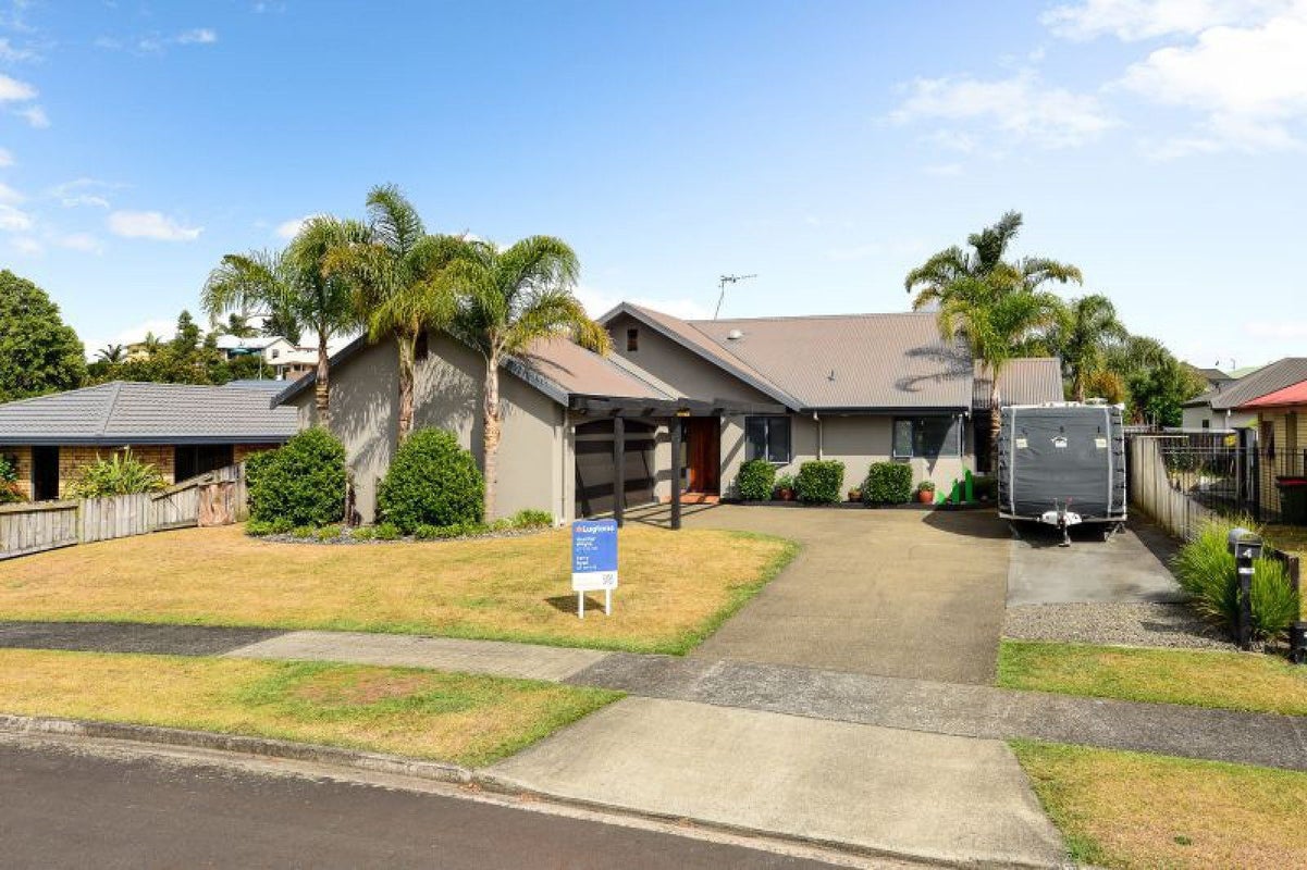 4 Harrogate Place, Grandview Heights, Hamilton - Carousel 1