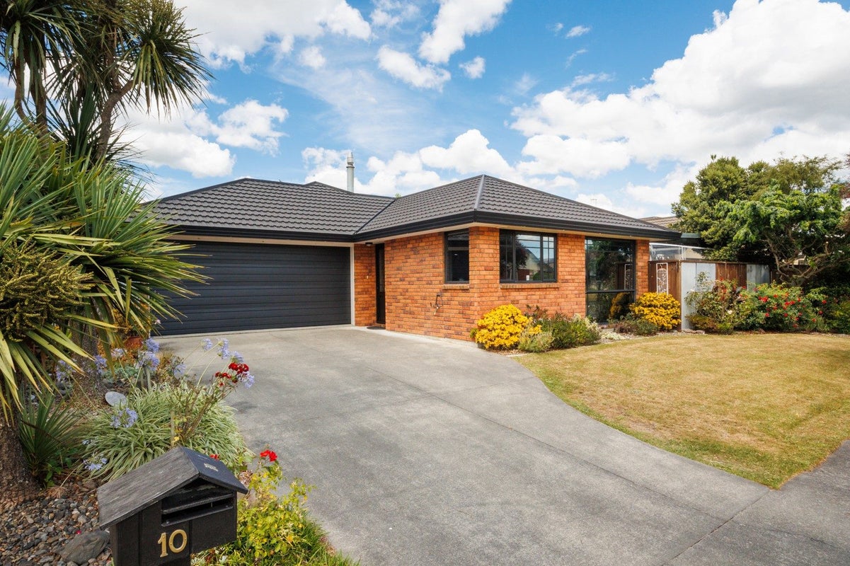 10 Boston Parade, Kelvin Grove, Palmerston North - Carousel 1