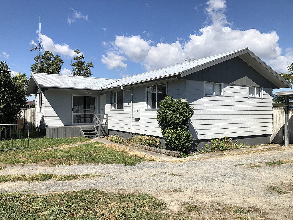 33 Puriri Street, Nawton, Hamilton - Carousel 1