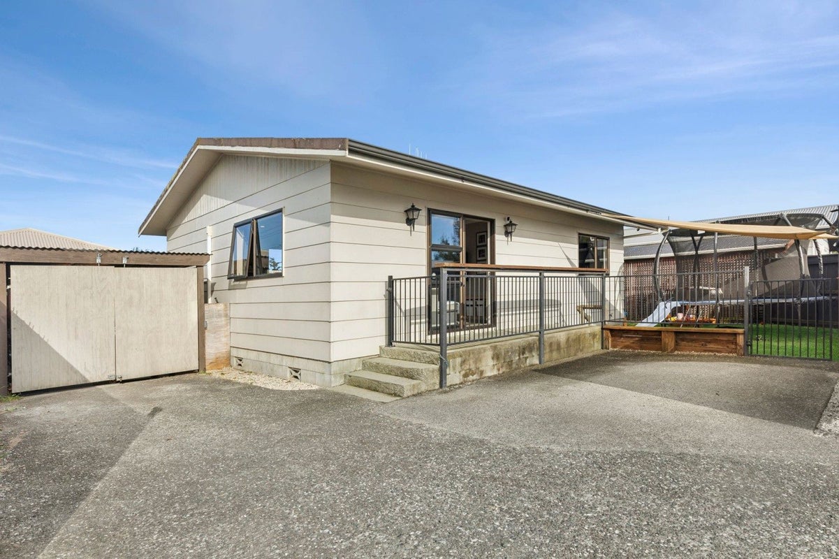 2/12 Bolt Road, Annesbrook, Nelson - Carousel 1