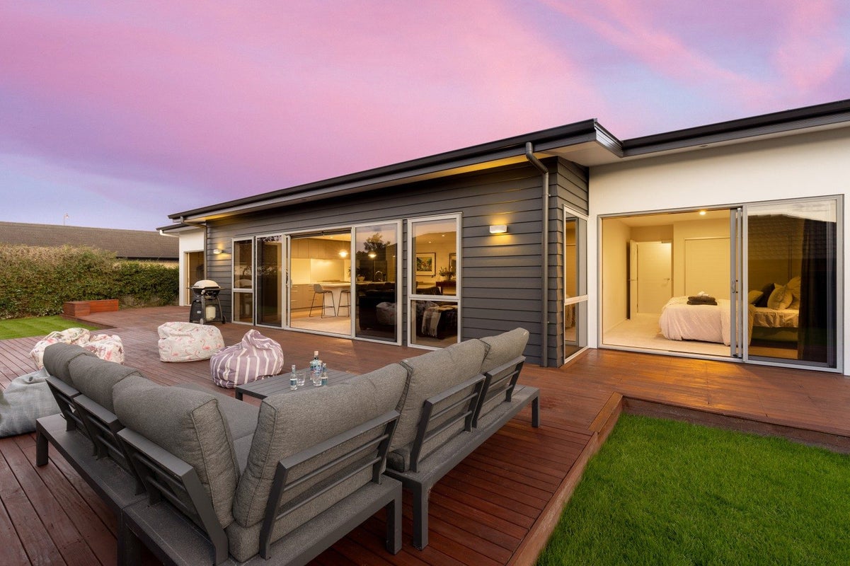 82A Chelsea Avenue, Richmond - Carousel 1