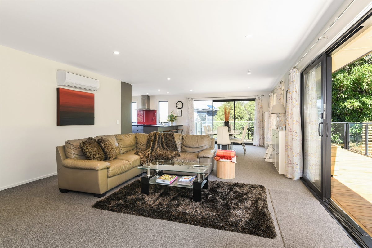 32 Eastbank Street, Waverley, Dunedin - Carousel 1