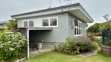 19 The Avenue, Otaki Beach, Otaki - Carousel 1