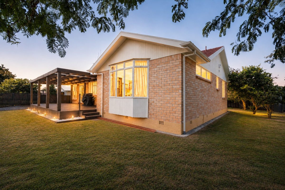 6 Bellmont Avenue, Chartwell, Hamilton - Carousel 1