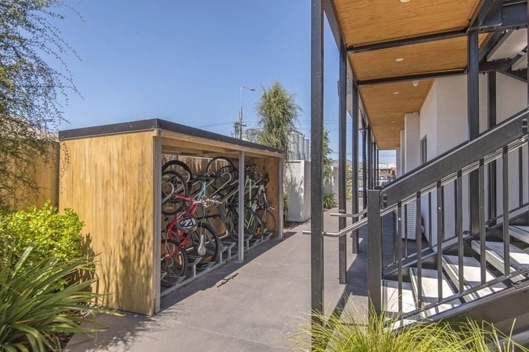 205/420 Hagley Avenue, Christchurch Central, Christchurch - Carousel 2