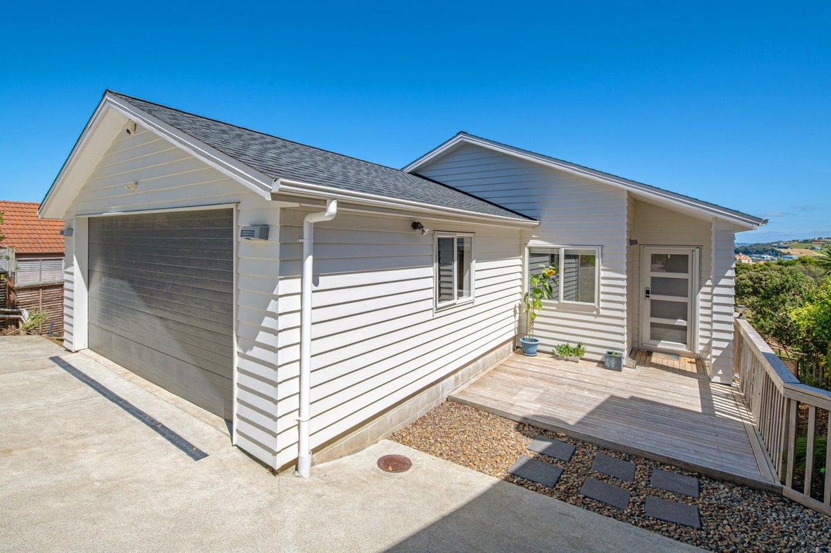 135 Alec Craig Way, Gulf Harbour, Whangaparaoa - Carousel 1