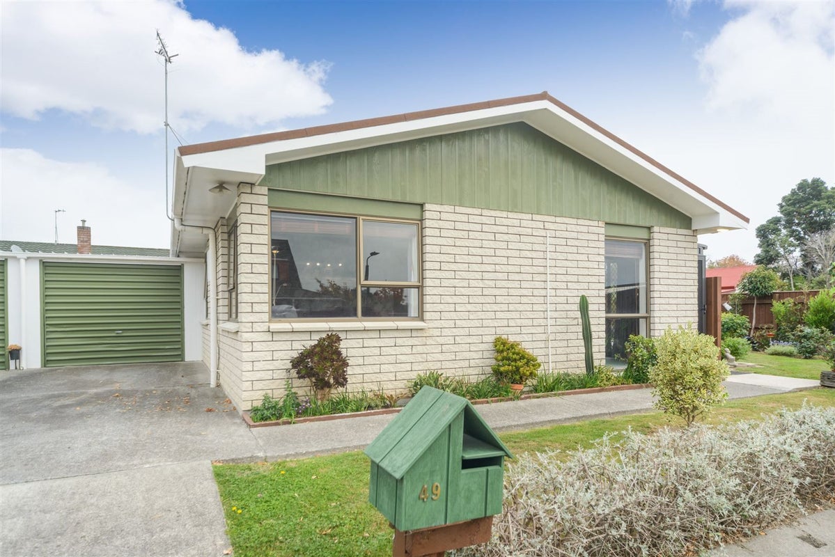 49 Chippendale Crescent, Highbury, Palmerston North - Carousel 2