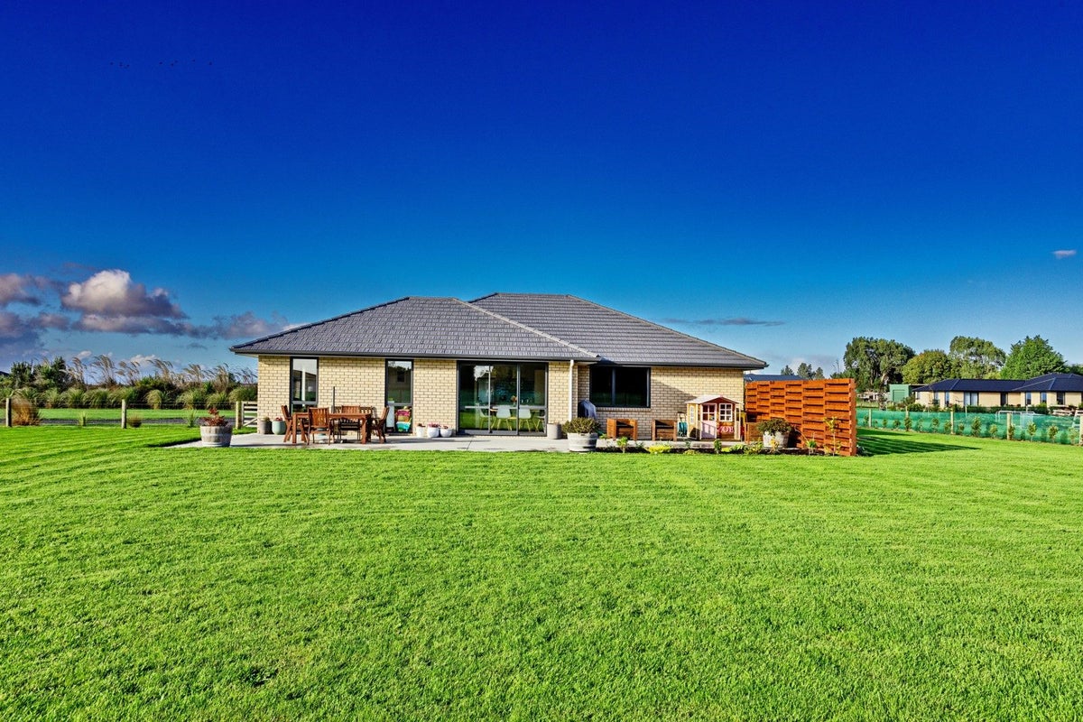 83 Watt Road, Otatara, Invercargill - Carousel 1