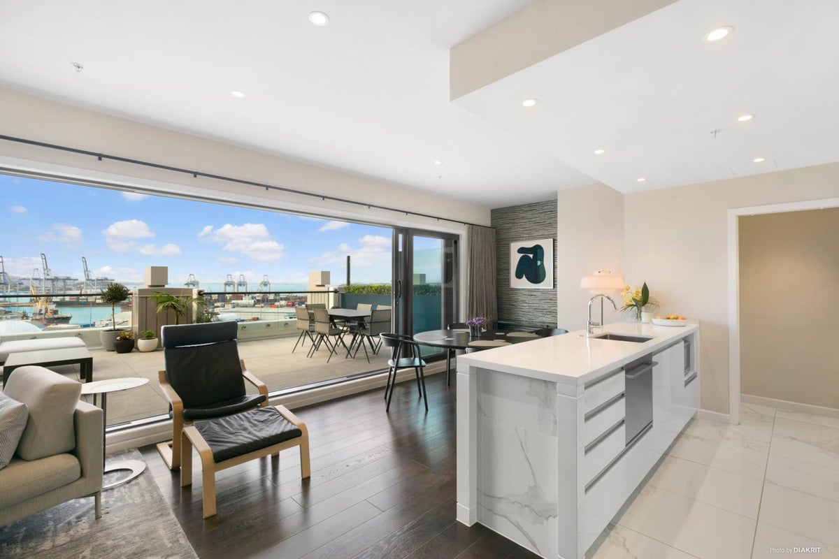 1407/47 Beach Road, Auckland Central, Auckland - Carousel 1