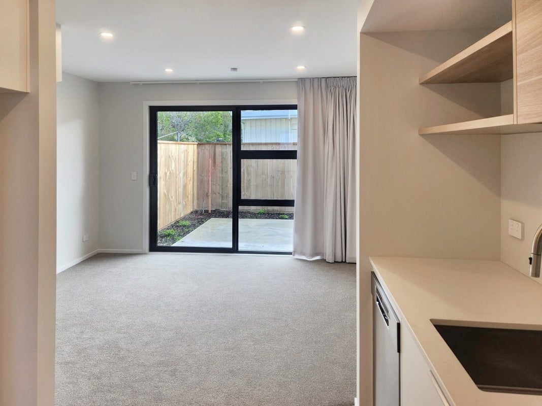 5/31 Wainuiomata Road, Wainuiomata, Lower Hutt, Wellington - Carousel 1