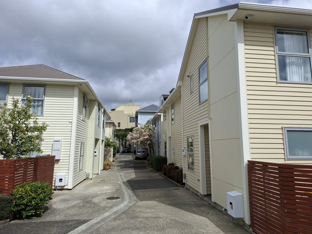 1/44 Owen Street, Newtown, Wellington - Carousel 1