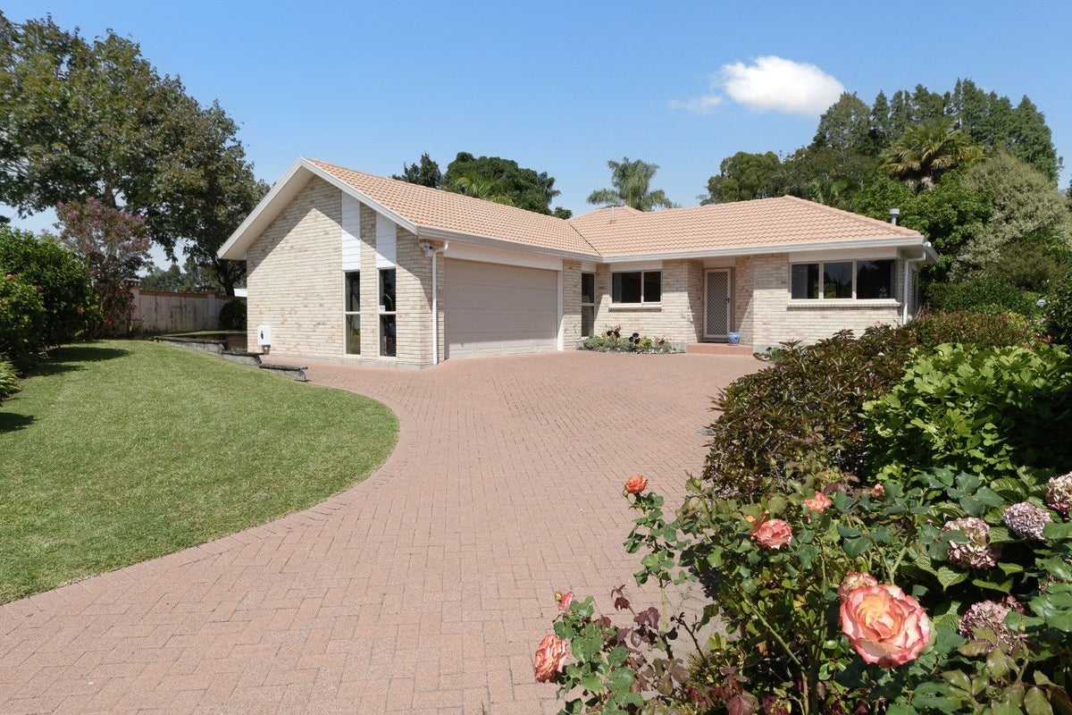 316 St Andrews Drive, Bethlehem, Tauranga - Carousel 1