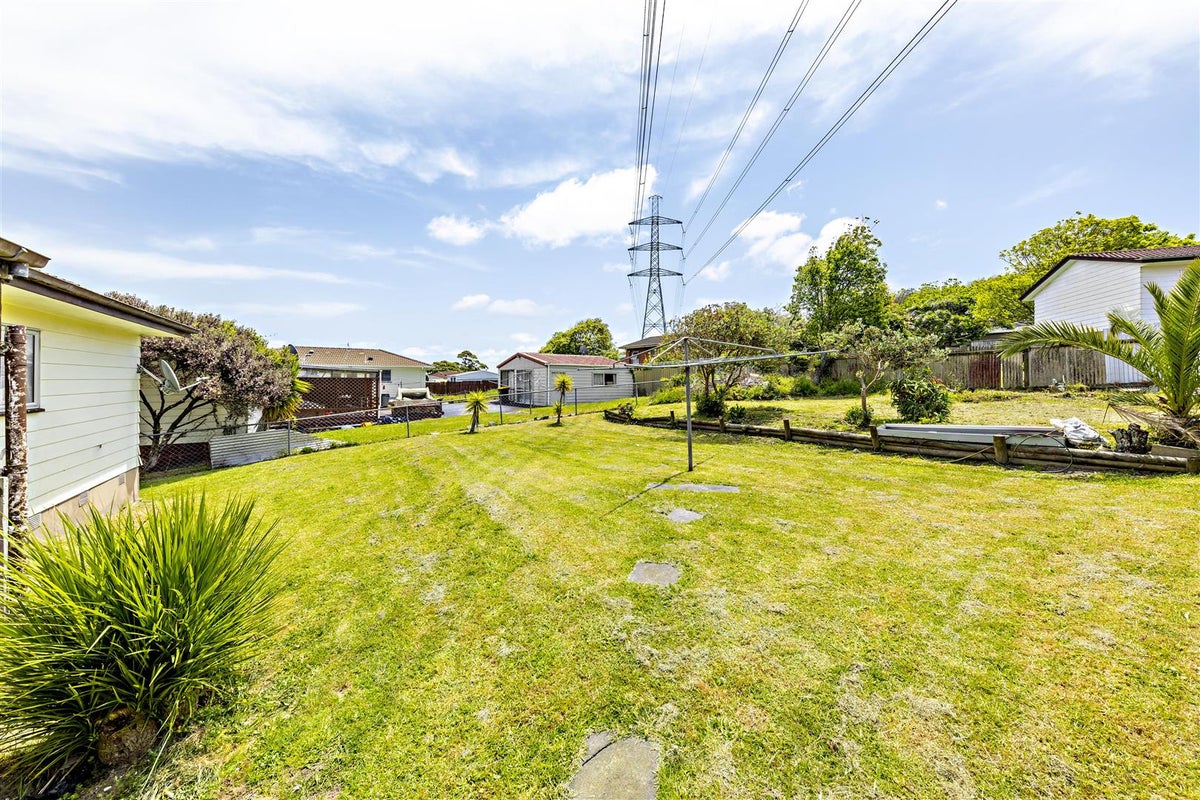 13 Palermo Place, Clover Park, Auckland - Carousel 12
