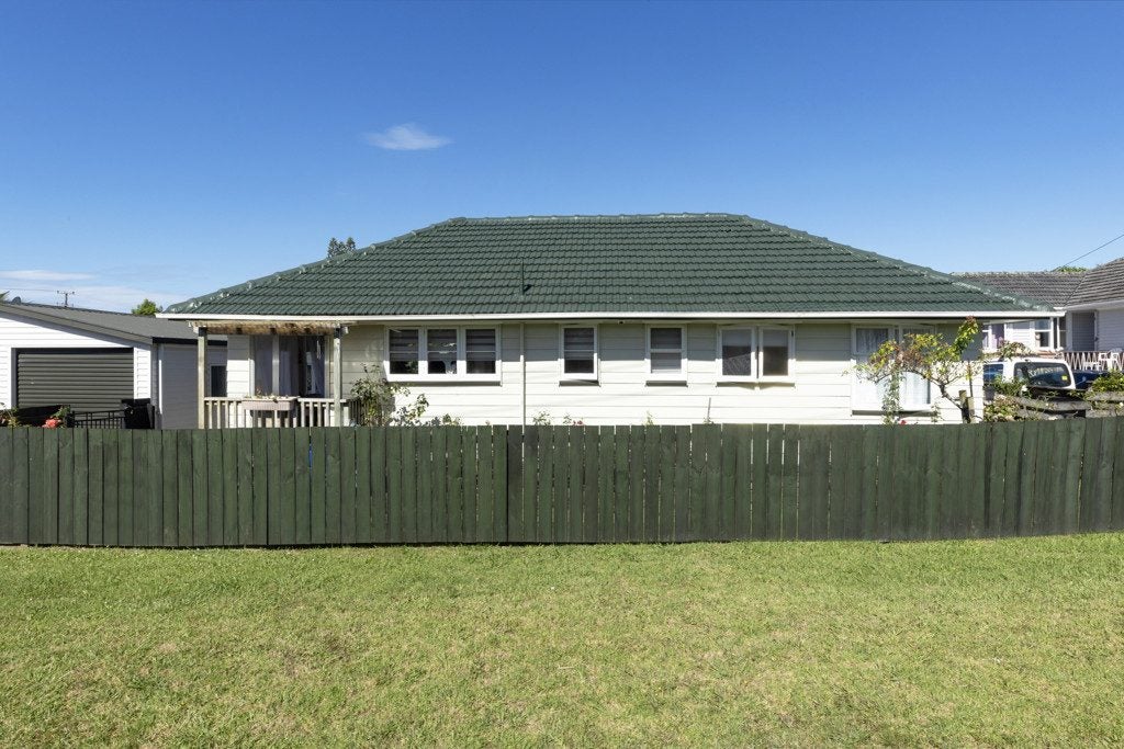 2 Simpson Road, Ranui, Auckland - Carousel 15