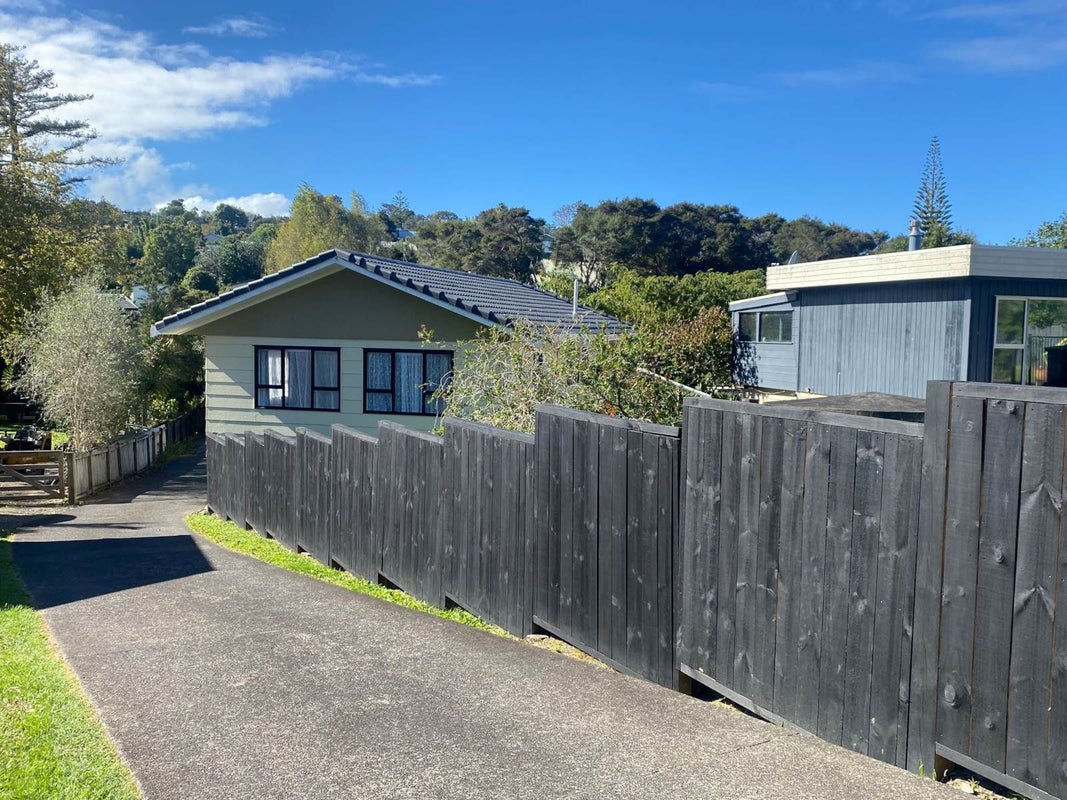 77 Gledstane Road, Stanmore Bay, Whangaparaoa - Carousel 2