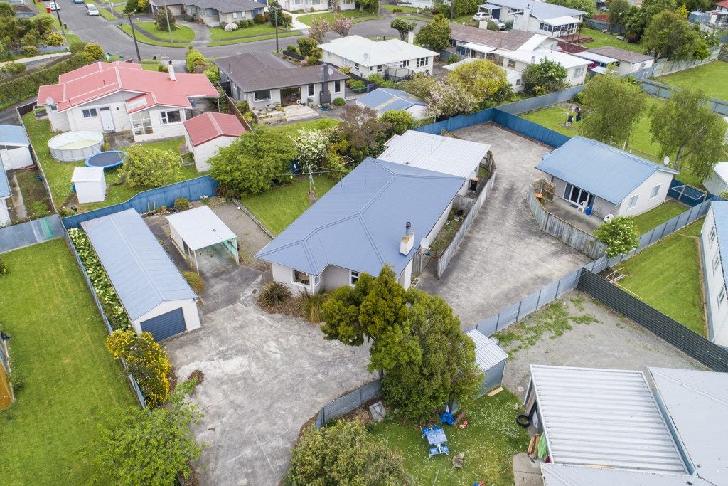 5 Stafford Place, Awapuni, Palmerston North - Carousel 36