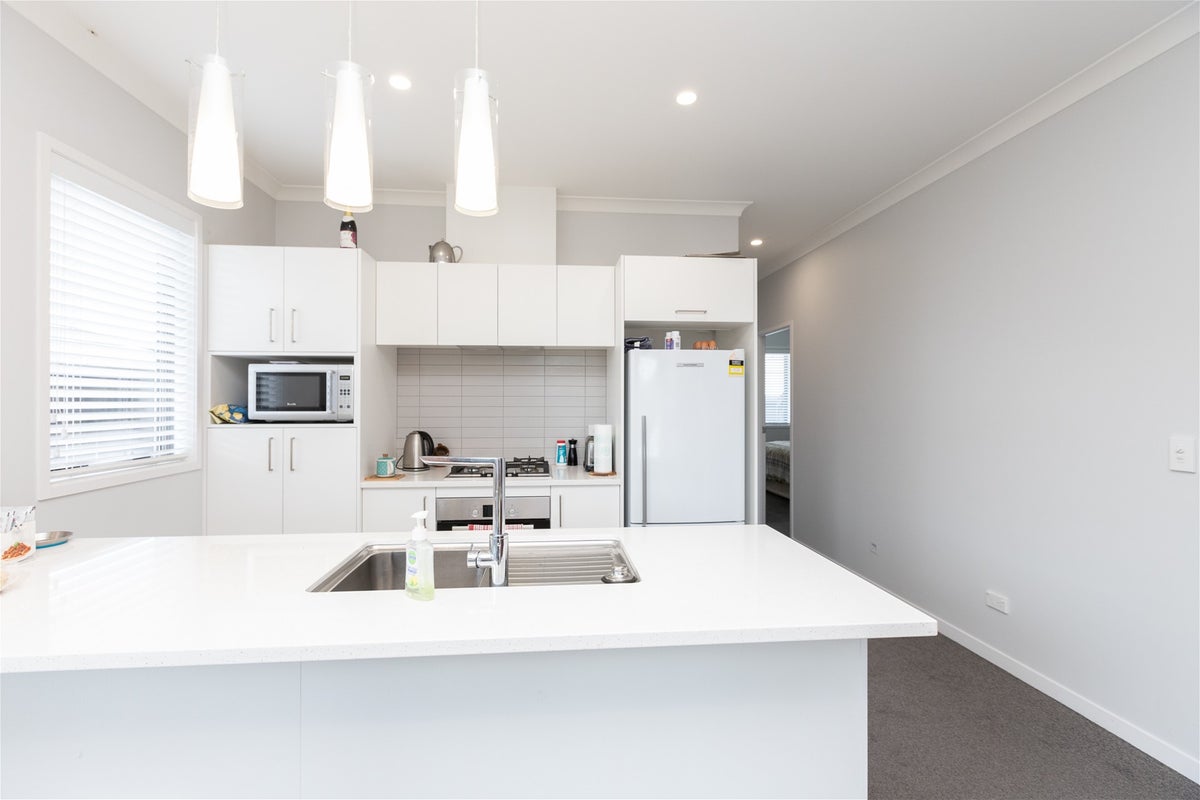 7A Yanicks Crescent, Fitzroy, Hamilton - Carousel 2