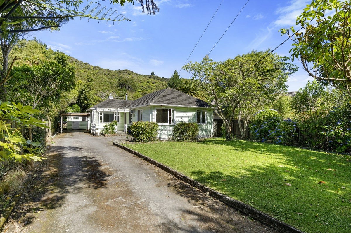 96 Hair Street, Wainuiomata, Lower Hutt - Carousel 2