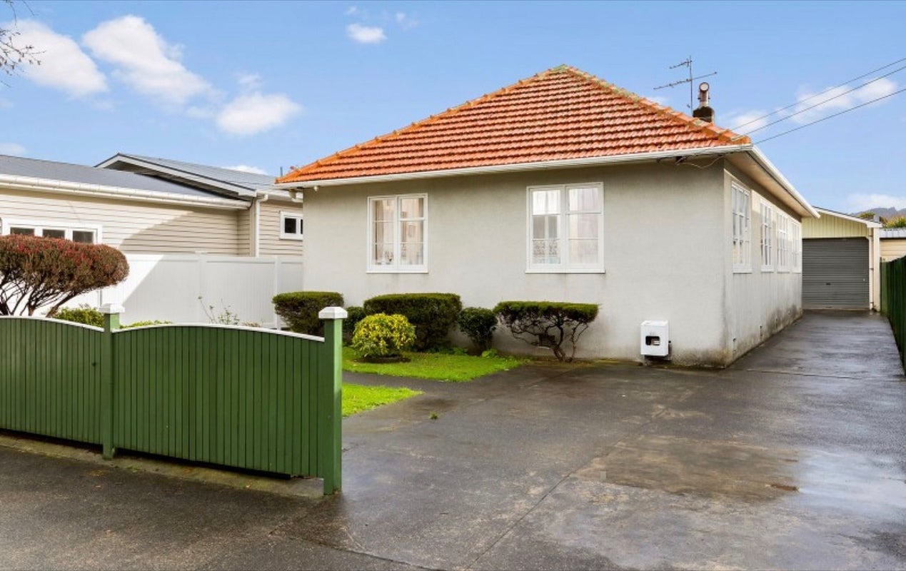25A Bauchop Road, Waterloo, Lower Hutt - Carousel 1