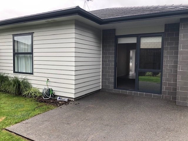 6/6 Landell Place, Harrowfield, Hamilton - Carousel 1