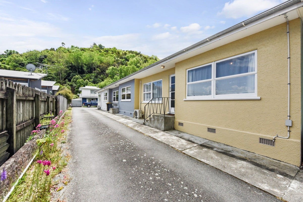 2/205 Nile Street East, Maitai, Nelson - Carousel 2